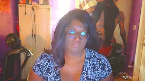 Snapshot of naomifux chatting on June 2026 01:28:02 AM Naomi online show from June 2026 01:28:02 AM