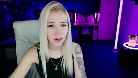 naomihita online show from November 2025 03:02:01 PM