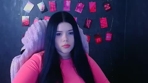 Naomi online show from November 2025 06:42:02 PM