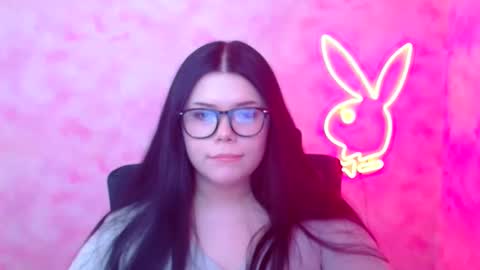 Naomi online show from December 2025 06:59:01 PM