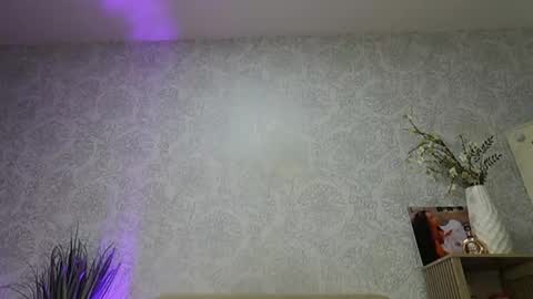 Naomi     online show from May 2026 10:36:01 AM