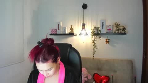 Snapshot of naomy_stanley chatting on June 2026 10:32:01 PM Naomy Stanley online show from June 2026 10:32:01 PM