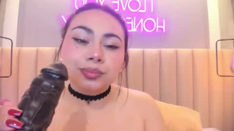 Snapshot of naomymonroe_ chatting on May 2026 10:52:02 AM Naomy online show from May 2026 10:52:02 AM