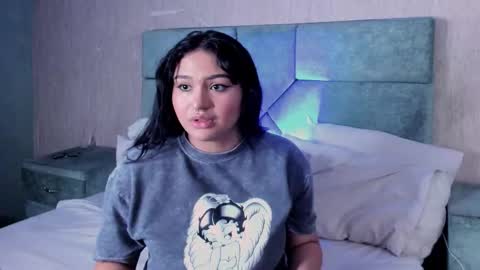 Naomy online show from March 2026 08:44:01 PM