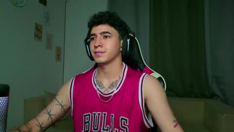 sebastian online show from October 2025 03:58:01 AM