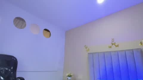 Snapshot of nascary_fox chatting on May 2026 12:22:02 PM Nascary Fox online show from May 2026 12:22:02 PM