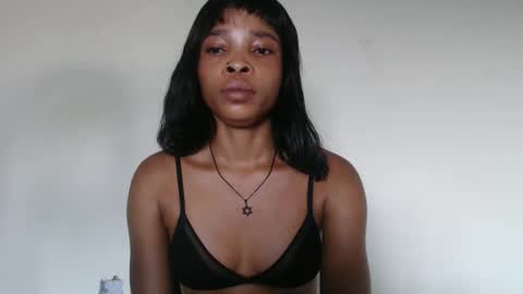 bella online show from November 2025 08:25:01 AM