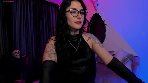 Snapshot of nasty_alice1 chatting on June 2026 04:48:02 AM Goddess Alice online show from June 2026 04:48:02 AM
