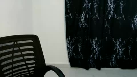 Mila online show from April 2026 08:02:02 PM