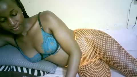 Marie online show from October 2025 08:27:02 PM