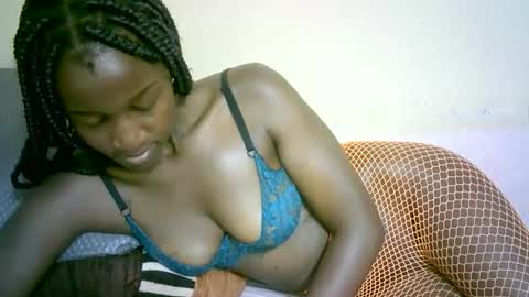 Marie online show from October 2025 08:33:02 AM