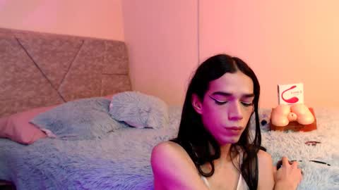 Desiree online show from December 2024 07:50:02 PM