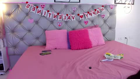 natalia online show from February 2026 03:35:01 PM