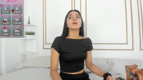 Naty  online show from February 2025 12:24:01 PM