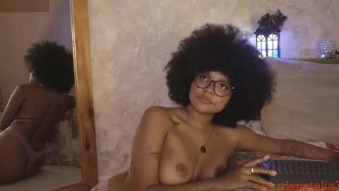 natalia_curlyx online show from February 2025 01:24:02 AM