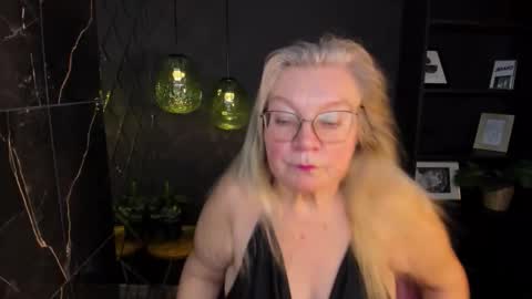 NataliCloud online show from November 2025 01:04:01 PM