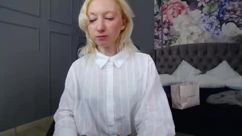 Natalie online show from March 2025 06:49:01 AM