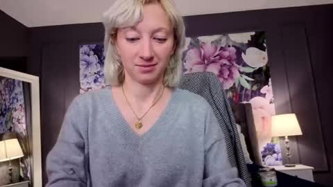 Snapshot of natalie_bitton chatting on May 2026 08:30:01 AM Natalie online show from May 2026 08:30:01 AM