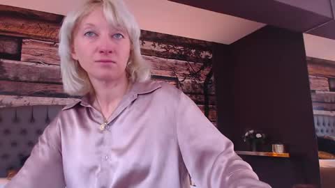 Snapshot of natalie_bitton chatting on May 2026 07:26:01 AM Natalie online show from May 2026 07:26:01 AM