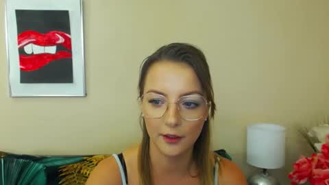 Snapshot of natalie_live chatting on January 2025 11:48:01 AM NatalieSexy online show from January 2025 11:48:01 AM