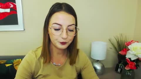 Snapshot of natalie_live chatting on February 2025 07:21:01 AM NatalieSexy online show from February 2025 07:21:01 AM