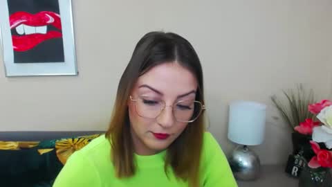 Snapshot of natalie_live chatting on February 2025 07:17:01 AM NatalieSexy online show from February 2025 07:17:01 AM