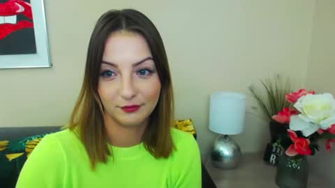 Snapshot of natalie_live chatting on February 2025 10:23:01 AM NatalieSexy online show from February 2025 10:23:01 AM