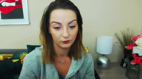Snapshot of natalie_live chatting on February 2025 07:23:01 AM NatalieSexy online show from February 2025 07:23:01 AM