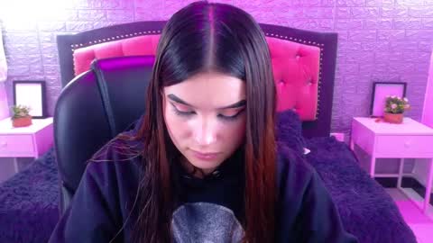 natalie  online show from October 2025 03:07:02 AM