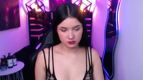 natalie  online show from May 2026 07:55:02 PM