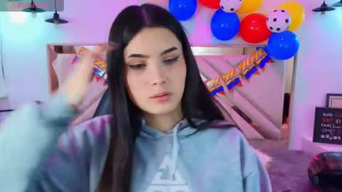 Snapshot of natalie_loffreda chatting on June 2026 07:48:01 PM natalie online show from June 2026 07:48:01 PM