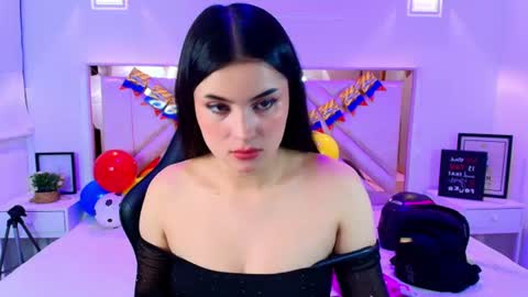 Snapshot of natalie_loffreda chatting on June 2026 08:19:01 PM natalie online show from June 2026 08:19:01 PM