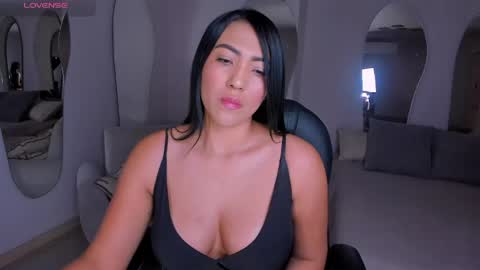 Snapshot of natalielewis_ chatting on June 2026 11:45:02 AM Natalie Lewis online show from June 2026 11:45:02 AM