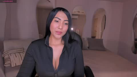 Snapshot of natalielewis_ chatting on June 2026 12:11:01 PM Natalie Lewis online show from June 2026 12:11:01 PM