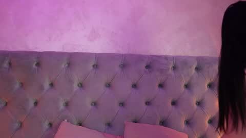 Natalie online show from November 2025 02:34:01 AM