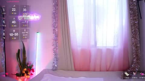 Natasha Sccott online show from March 2026 06:48:01 PM