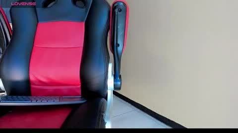 natasha_clifford online show from December 2025 07:09:01 PM