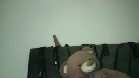 natalia online show from November 2025 04:01:02 AM