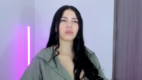 Natalia online show from October 2025 01:00:02 AM