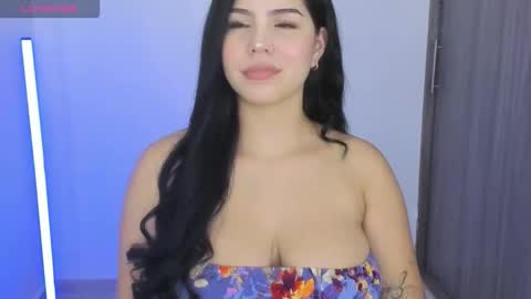 Snapshot of natasha_su chatting on February 2026 05:47:02 AM Natalia online show from February 2026 05:47:02 AM