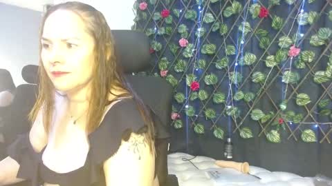 Snapshot of natatellez32 chatting on November 2025 05:54:01 AM NataTellez online show from November 2025 05:54:01 AM