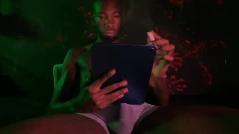 Snapshot of natebig_ chatting on May 2026 06:19:01 AM Nathaniel online show from May 2026 06:19:01 AM