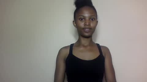 nathalie004 online show from November 2025 07:00:01 AM