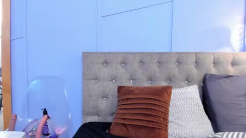 nathalie rossel online show from October 2025 10:30:02 PM