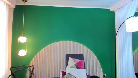 nathalie rossel online show from April 2026 12:02:01 PM