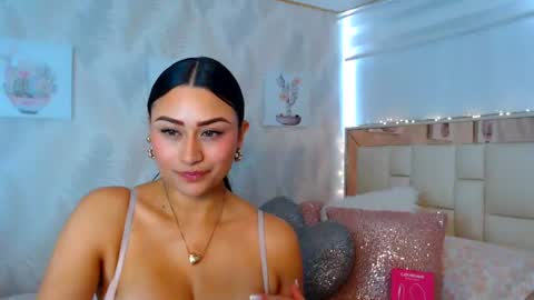 Snapshot of nathalierose_1 chatting on June 2026 04:17:02 PM Nathalie Rose online show from June 2026 04:17:02 PM