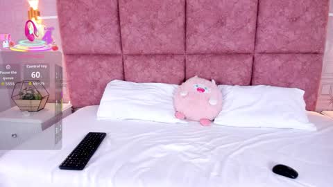 Nathalie Ross online show from January 2026 11:07:02 PM