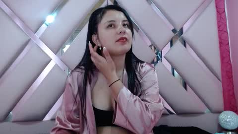 Snapshot of nathaly_low chatting on September 2025 03:06:02 AM nathaly low online show from September 2025 03:06:02 AM