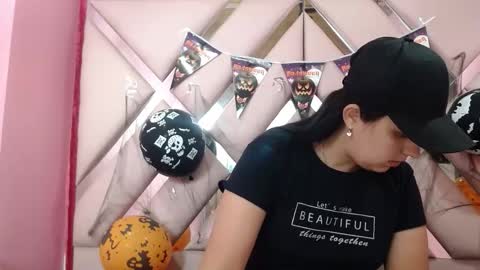 Snapshot of nathaly_low chatting on October 2025 03:07:02 AM nathaly low online show from October 2025 03:07:02 AM