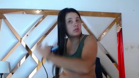 nathaly low online show from March 2026 12:16:01 PM